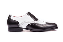 Laden Sie das Bild in den Galerie-Viewer, The Gatsby - black/white