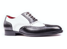 Laden Sie das Bild in den Galerie-Viewer, The Gatsby - black/white