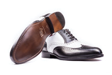 Laden Sie das Bild in den Galerie-Viewer, The Gatsby - black/white