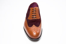 Laden Sie das Bild in den Galerie-Viewer, The Spectator - cognac/bordeaux